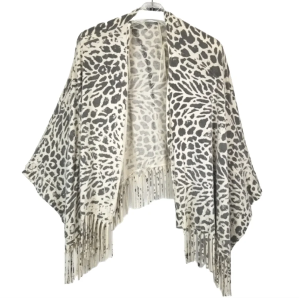T Party Womens Kimono Wrap Poncho Open Cardigan Animal Print Size Small Fringe